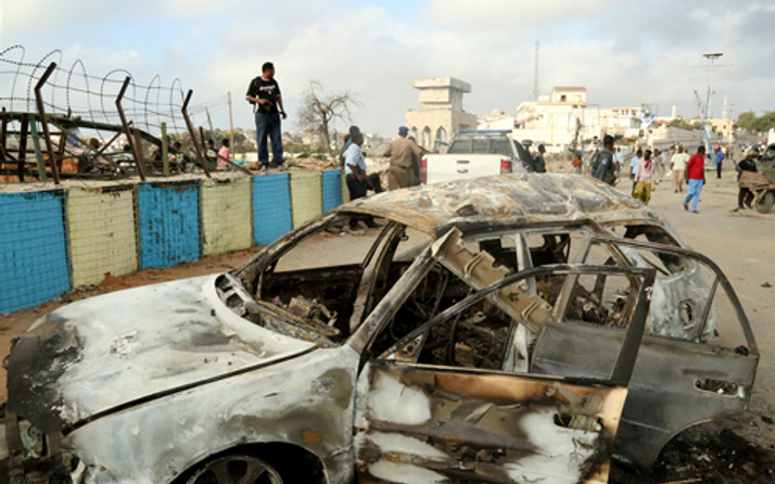 Somali'de bomba yüklü araç dehşeti!