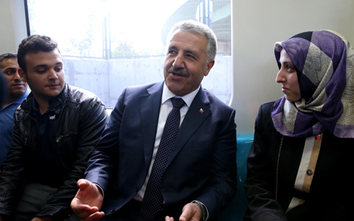 Ulaştırma Bakanı Arslan Marmaray'a bindi vatandaşı dinledi!