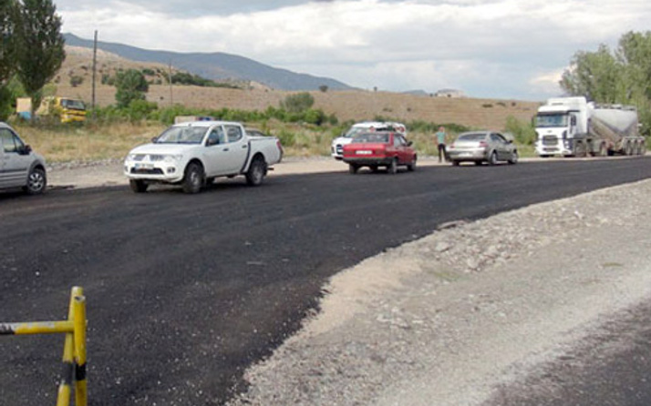 Şemdinli'de yol kesen PKK'lılar kan döktü