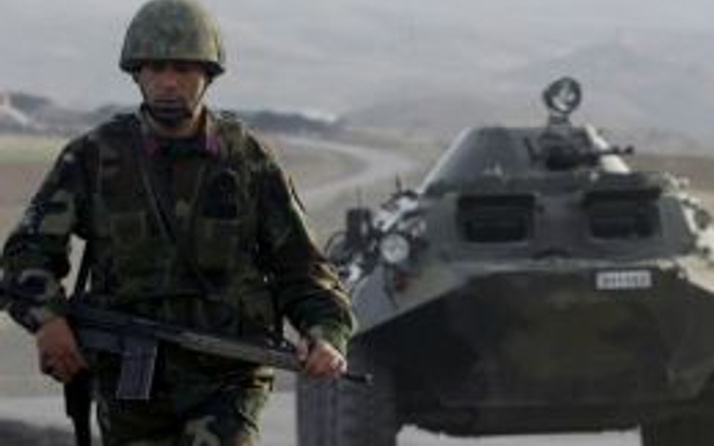 Çukurca'da askeri konvoya saldırı!