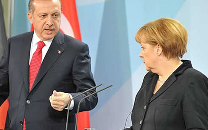 Merkel'den flaş Türkiye açıklaması! Beni endişelendiren...