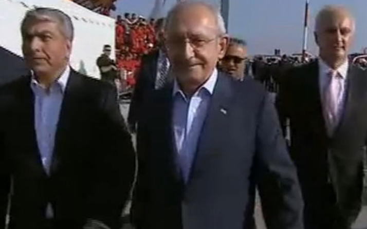 Kılıçdaroğlu önce yuhalandı sonra alkışlandı