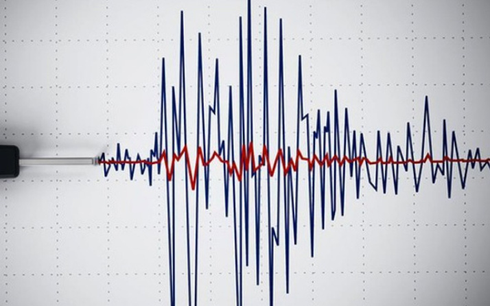Ege'de deprem korkuttu son depremler şiddeti kaç?