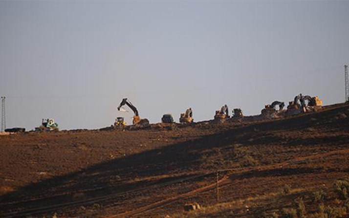 Sınırda son durum: Akordiyon siper örülüyor!