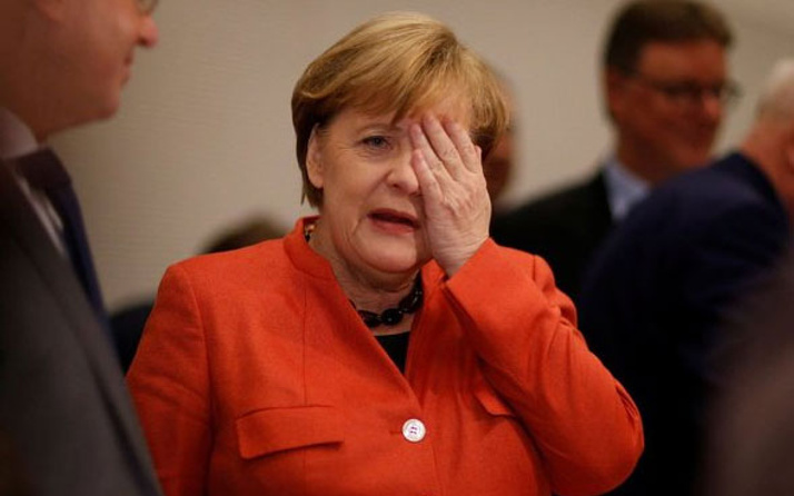 Merkel'den erken seçim çağrısı