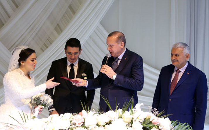 Erdoğan ile Yıldırım nikah şahidi oldu...