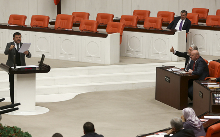 CHP'li Veli Ağbaba'nın sözleri Meclis'i gerdi