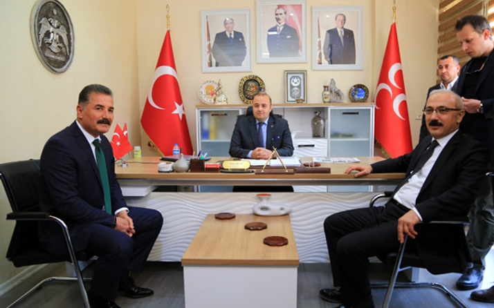 Bakan Elvan'dan MHP ilçe başkanlığına ziyaret