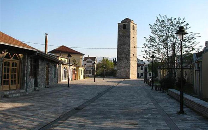 Karadağ'daki tarihi saat kulesine Türk dokunuşu