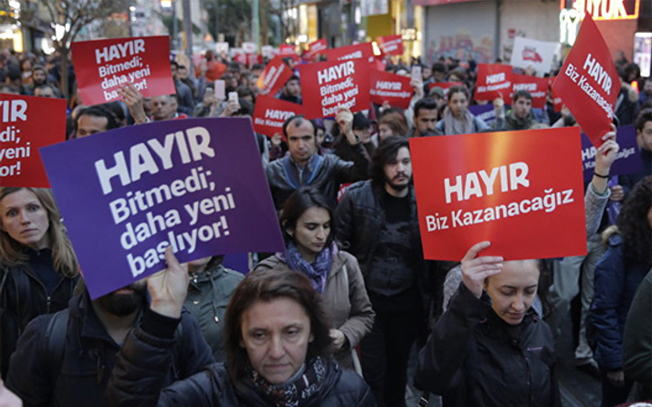 İzmir ve İstanbul'da izinsiz gösteriler!