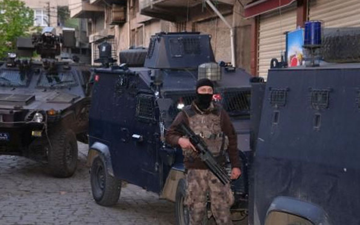Sur'da 500 polisle son dakika operasyon