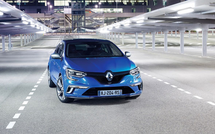 Renault'dan Türkiye'deki 6 yetkili satıcısına ödül