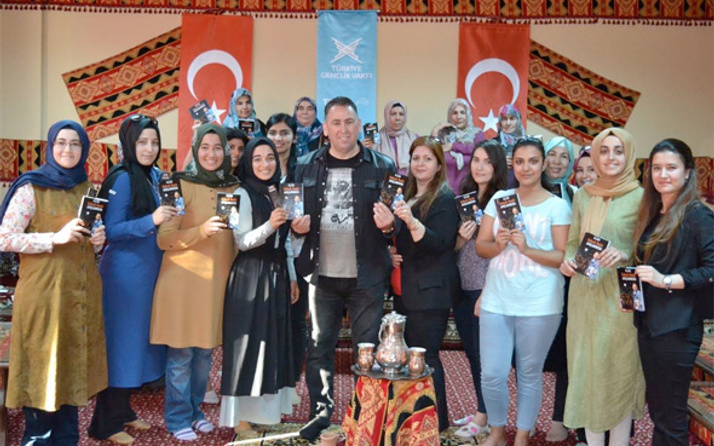 Ünlü genç yönetmen Adana'da gençlerle biraraya geldi