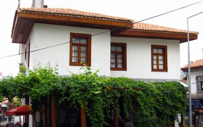 Eski Muğla evleri beyaza büründü Haber