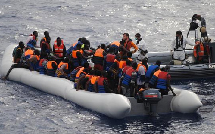 İspanya 24 saatte yüzlerce göçmeni kurtardı
