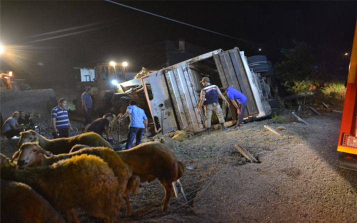  Kahramanmaraş'ta kamyon devrildi: 1 ölü, 1 yaralı