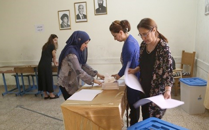 Bağımsız Kürt devleti referandumu başladı şok gelişmeler