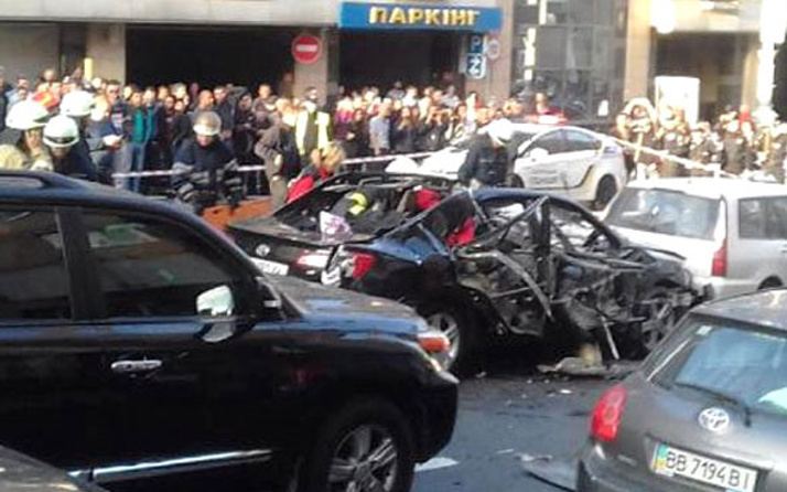 Kiev'de patlama oldu! Ölü ve yaralılar var
