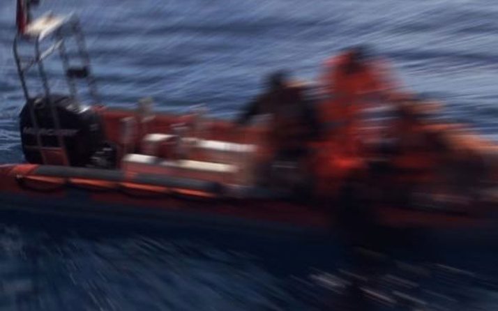 İzmir'de tekne battı! Ölüler var 30 kişi kayıp