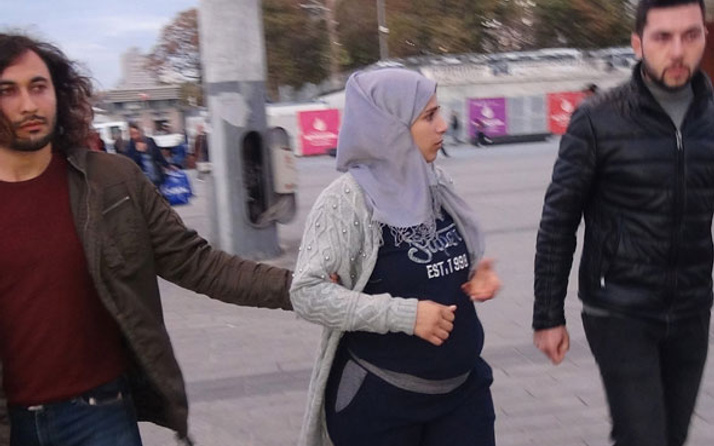 Taksim'de Suriyeli kadınlar Filistinli kadınları soydu! İlginç görüntüler...