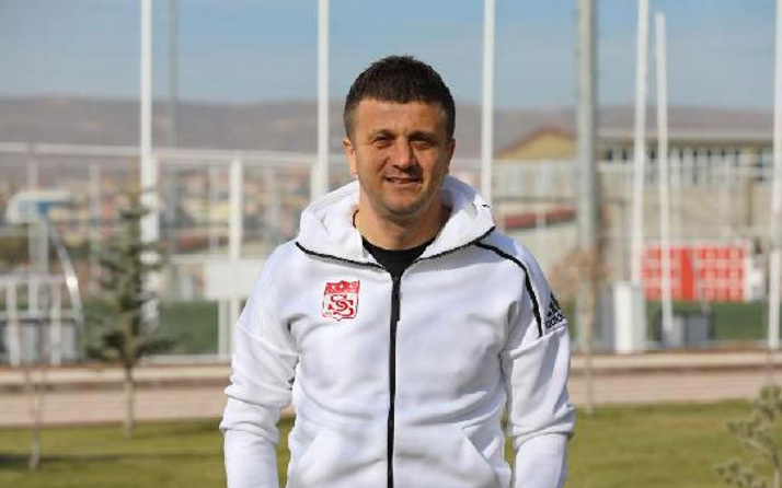 Sivasspor'un yeni teknik direktörü Hakan Keleş oldu