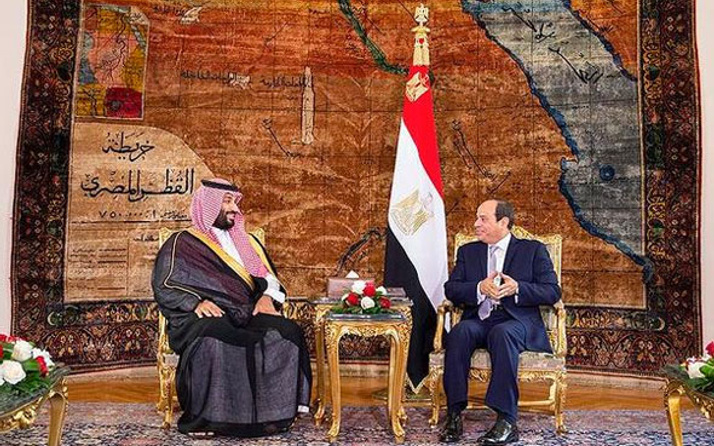 Veliaht Prens MsB'ye darbeci Sisi'den bayrak şoku