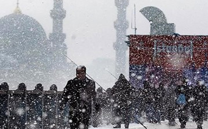 AKOM'dan İstanbul için kar uyarısı meteoroloji saatlik tahmini verdi
