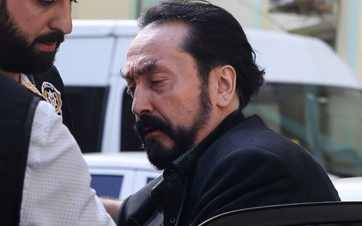 Dışişleri'nin Rus tercümanı Adnan Oktar’ın köstebeğiymiş!
