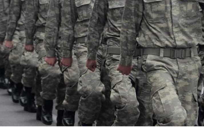 Bakan Akar ve komuta kademesi yeni askerlik sistemini görüştü