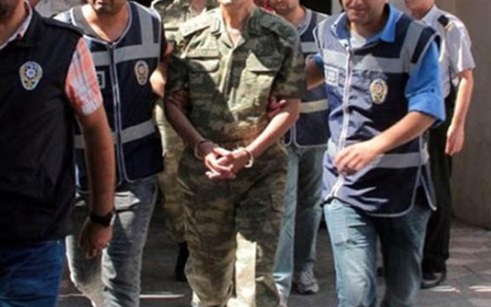 FETÖ'cü albaydan kan donduran talimat! Gelene ateş açın
