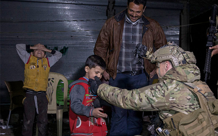 Mehmetçik Afrin'de gece devriyesinde