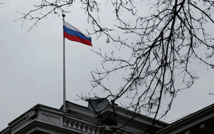 ABD bayrağı indirince Rusya ayağa kalktı