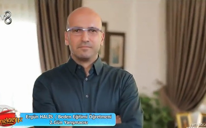 Yemekteyiz Ergün Halis kimdir kaç yaşında masayı karıştıran sözleri!