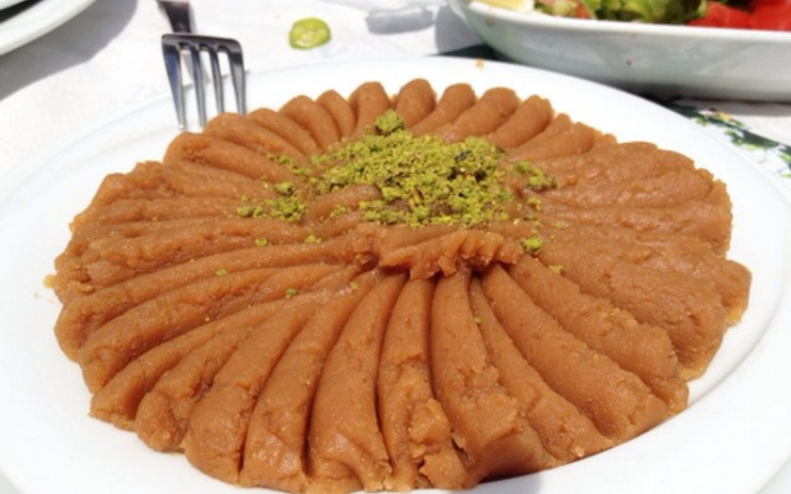 Manda Kaymaklı Höşmerim Tatlısı nasıl yapılır?
