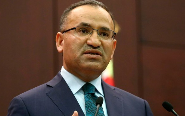"Muhalefet çatıyı çökertmeye çalışıyor"