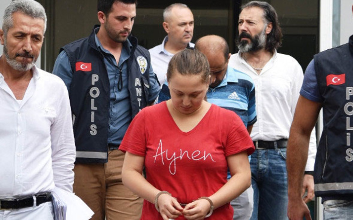 Doktorun elini ayağını bağlayıp...