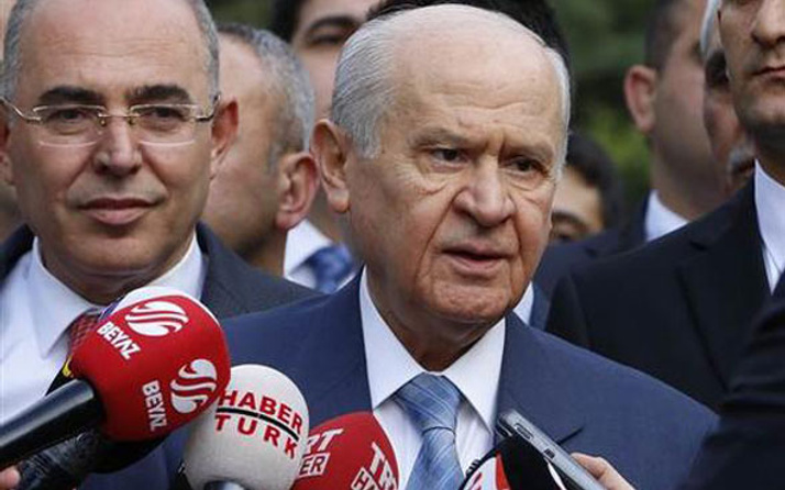 Bahçeli'nin yüzüğü dikkat çekti