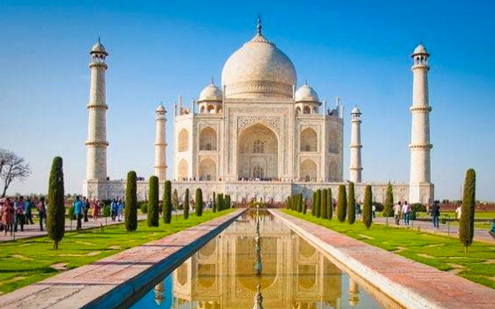 Hindistan'da Tac Mahal'in bakımını yapmayan yerel yönetim topa tutuldu