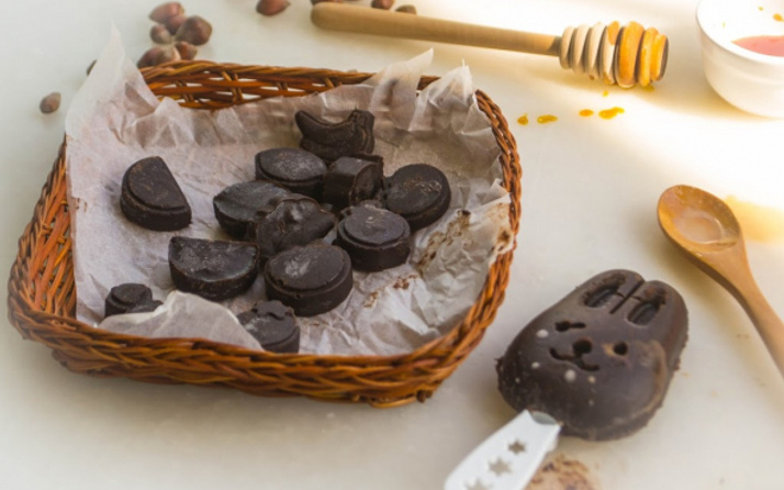 Şekersiz çikolata tarifi diyet yapanlara muhteşem tatlı