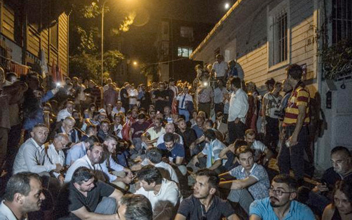 İYİ Partililerden 'Akşener nöbeti'