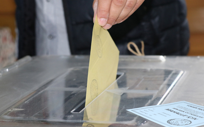 CHP'de hangi isim hangi ili ve ilçeyi istiyor? Mahmut Övür yazdı