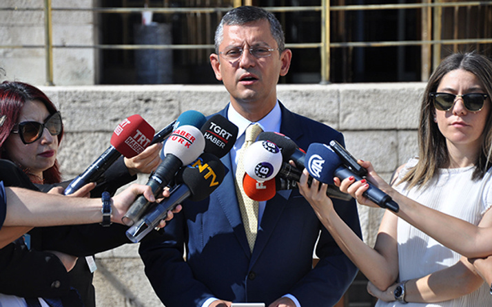 CHP'li Özel: Yemin töreninde ayağa kalkmayacağız