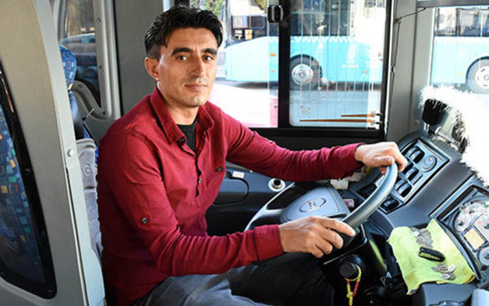 Kahraman şoför bu kez de kız çocuğunu kurtardı