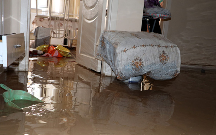 Oltu'da sel felaketi sonrası başkan Ziyrek4ten açıklama