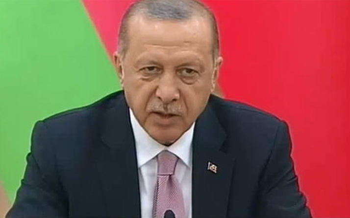 AK Parti'de hazırlanan 2 bin rapor Erdoğan'ın önünde