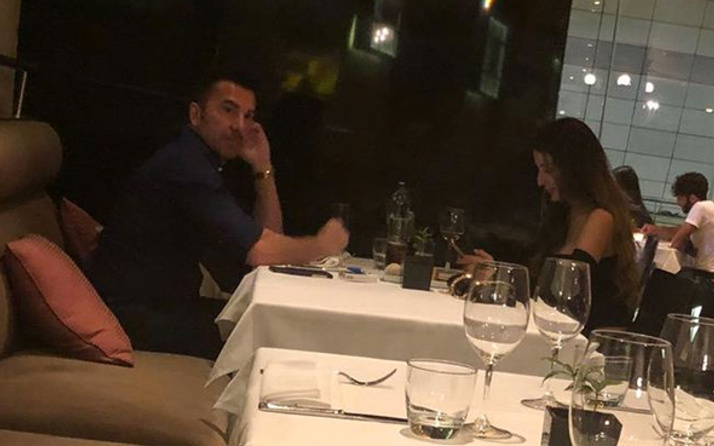 İlker İnanoğlu, playboy güzeliyle objektiflere yakalandı!
