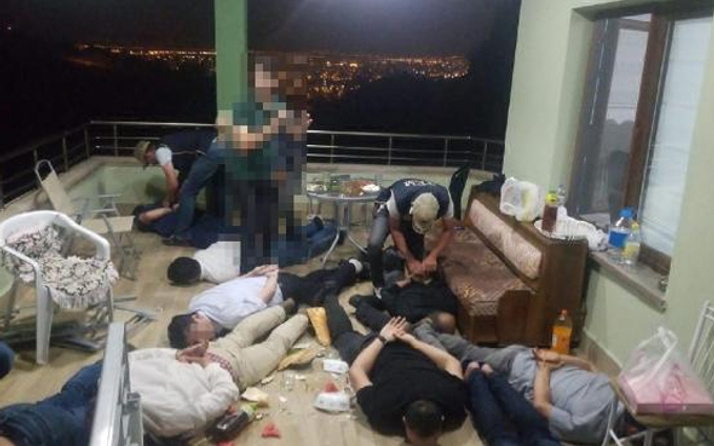 Bağ evindeki FETÖ toplantısına 8 tutuklama