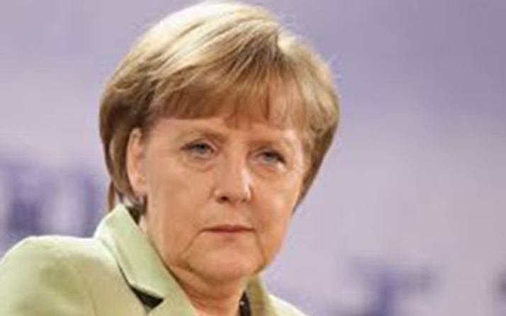 Merkel'den tehdit gibi açıklama! Kenarda durup beklemeyeceğiz