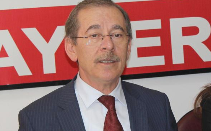 Abdüllatif Şener: Devlette liyakat sistemi yeniden inşa edilmeli