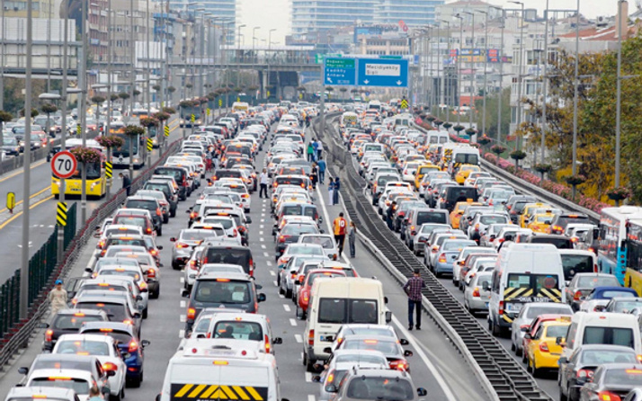 İstanbul büyük göçe hazırlanıyor yollar kapatılacak mı?